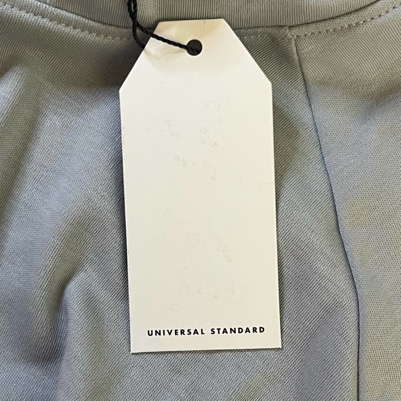 Universal Standard Women’s Funnel Neck Gray Hoodie Medium = 18-20 - Picture 11 of 13